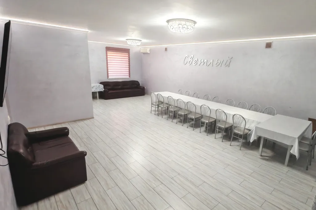 Аренда коттеджа для отдыха с теплым бассейном, сауной, бильярдом