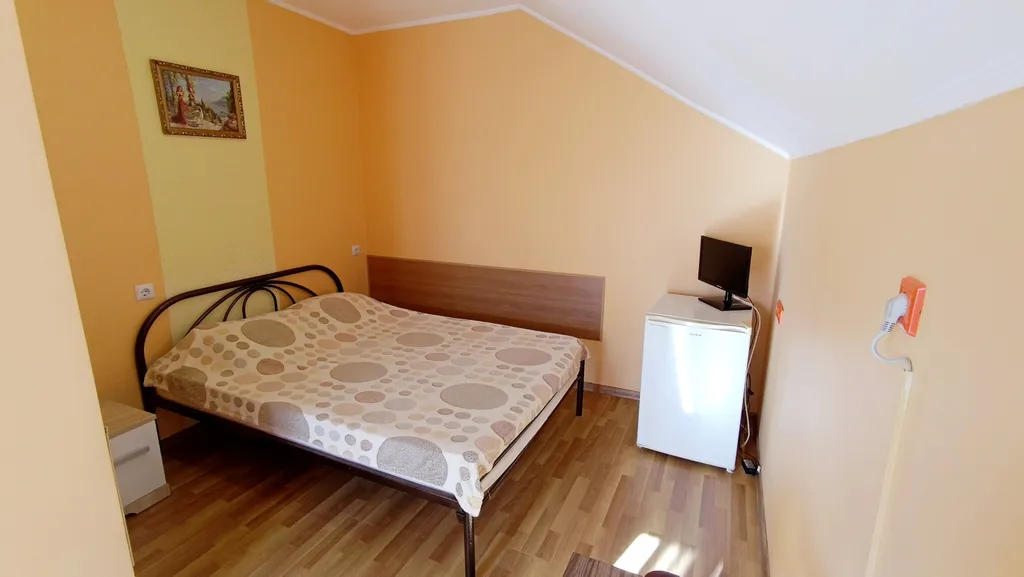 Квартира Уютная комната с двуспальной кроватью — Анапа