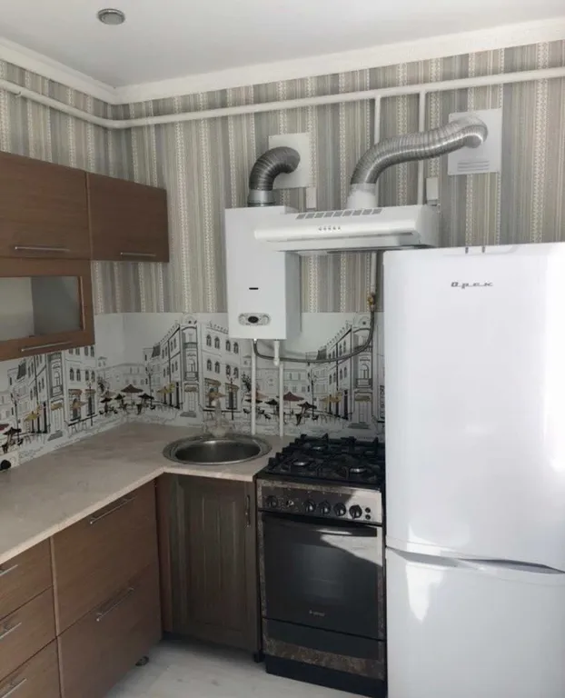 Уютная двухкомнатная квартира на Площади Строителей