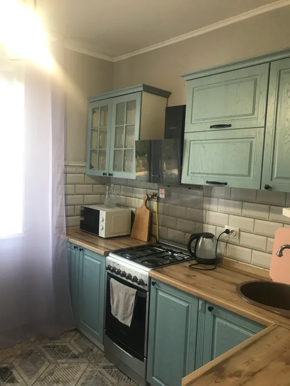 Уютная двухкомнатная квартира в центре ! Водстрой! 
Горячая вода есть!