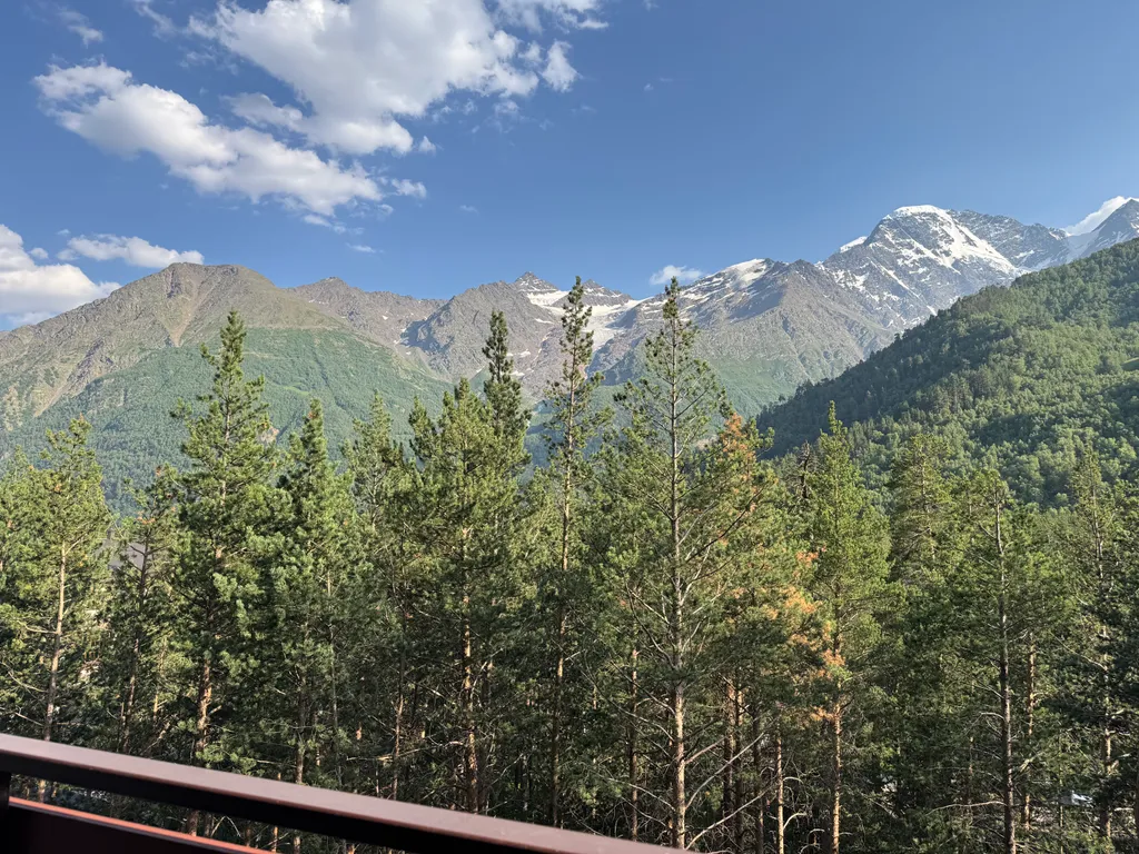 Видовая квартира у подножья гор