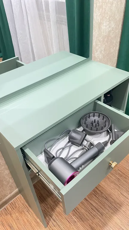 Уютная, светлая квартира с видом на гостиницу карибу