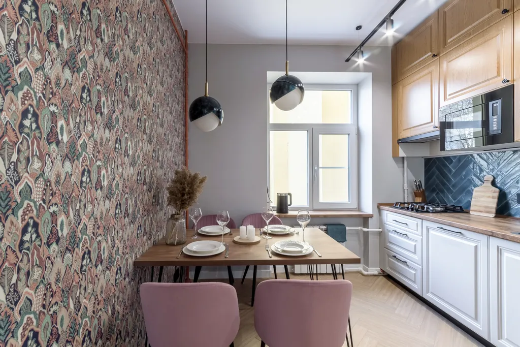 Дизайнерская квартира с видом на парк и церковь