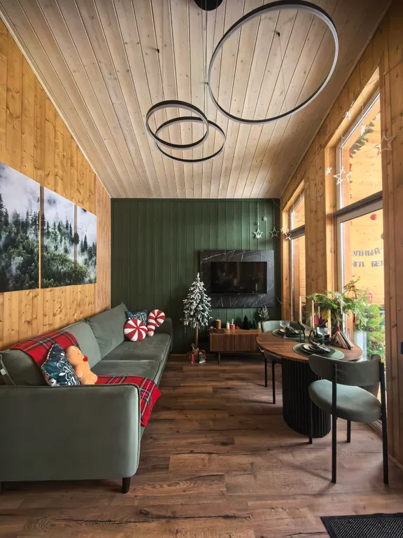 Домик для пар, чаном на дровах и видом на березовый лес в МО.