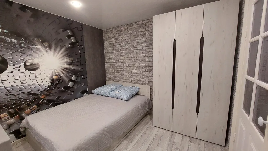 Уютная квартира после ремонта с новой мебелью