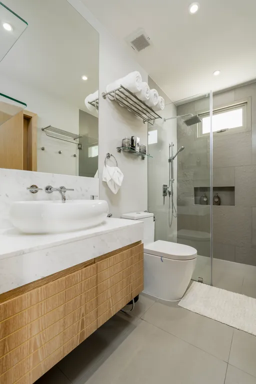 Тихая новая вилла с бассейном