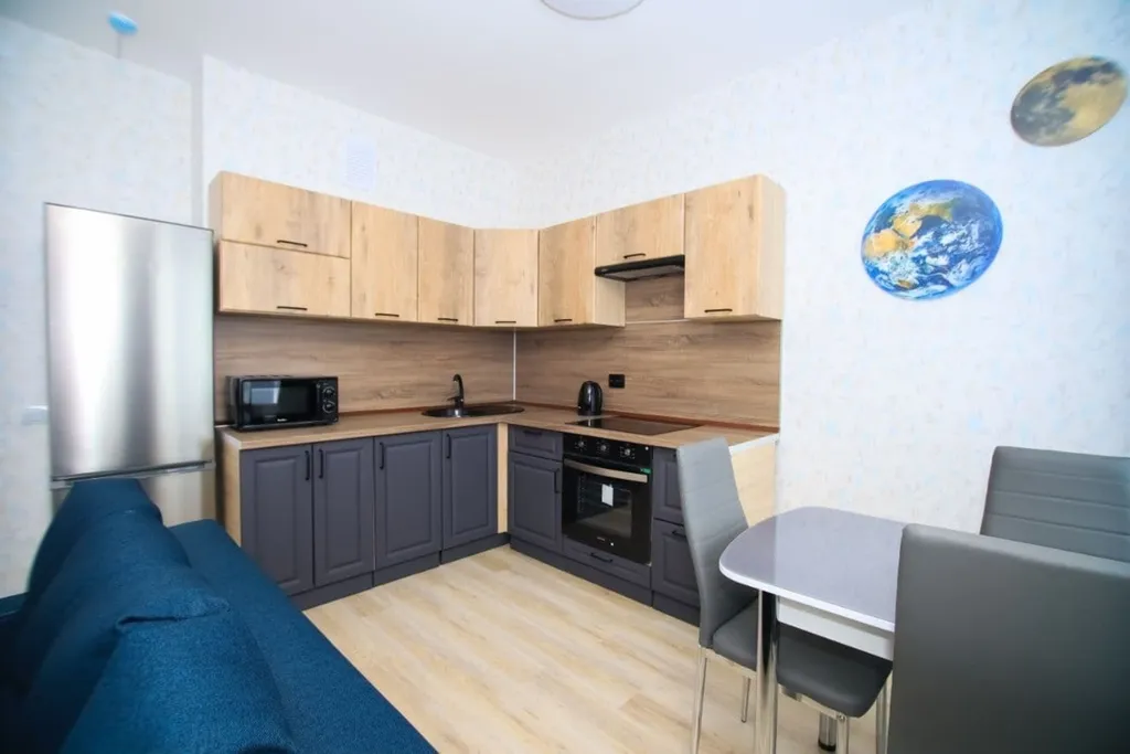 Евродвушка Апарт Гулливер с балконом в центре