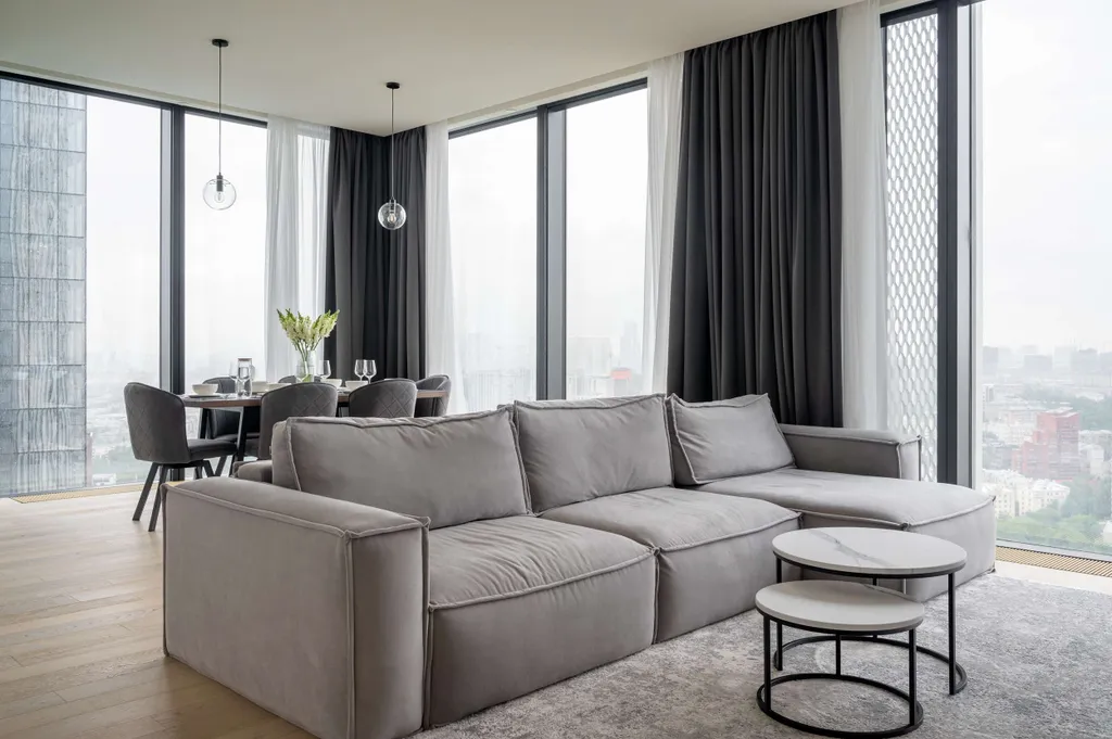 Просторные трёхкомнатные апартаменты в центре города в Capital Towers