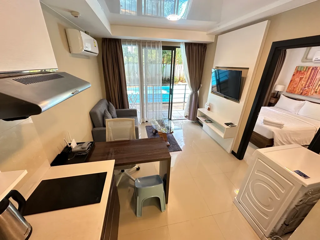 Уютная 1-спальная квартира со своим выходом к бассейну