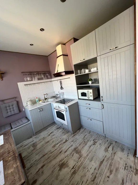 Уютная видовая 2-комнатная квартира