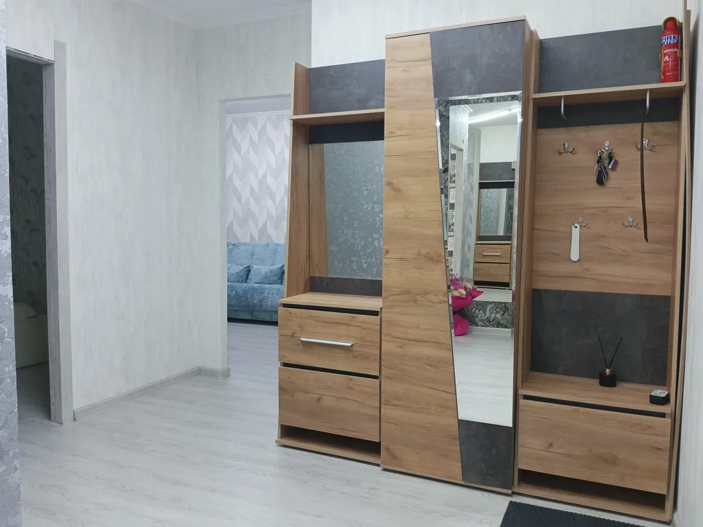 Квартира Квартира Двушка на взлетке, автовокзал, академия, краевая, планета, всë рядом — Красноярск