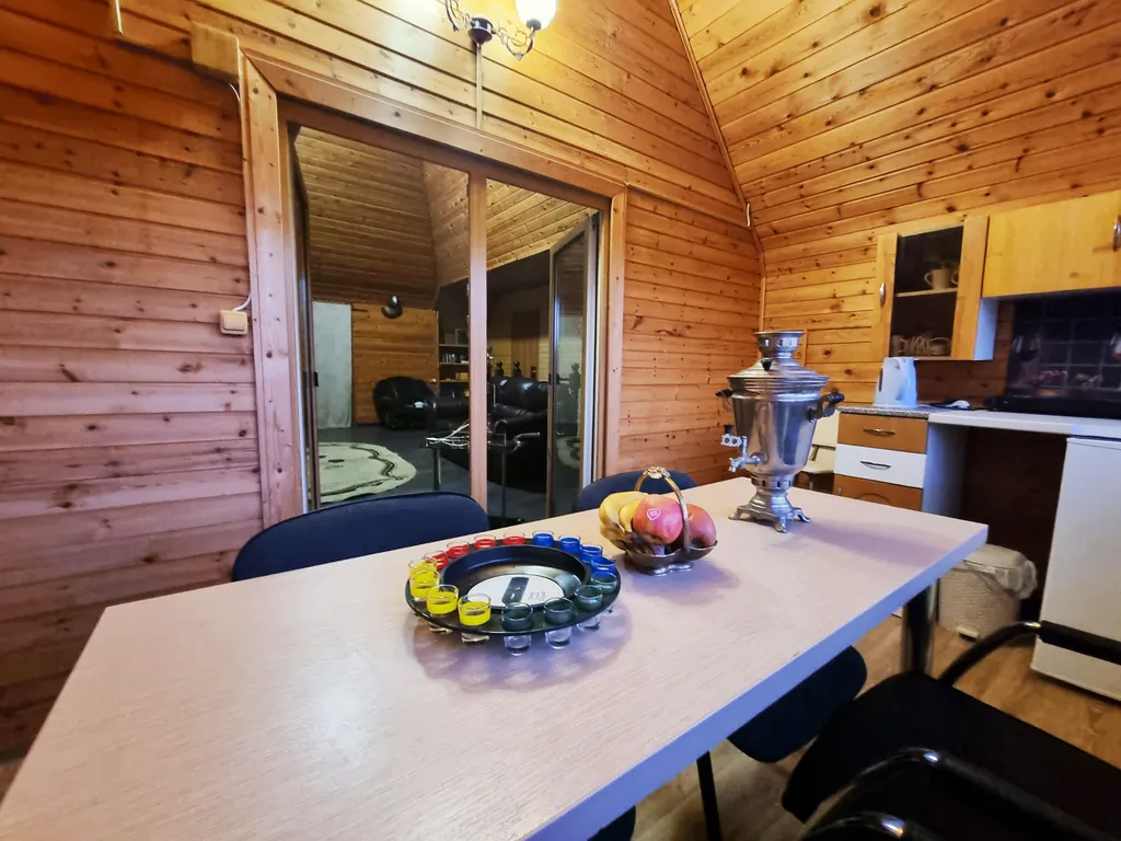 Коттедж Большой двухэтажный коттедж в стиле ампир с сауной и бассейном-купелью — Агалатово