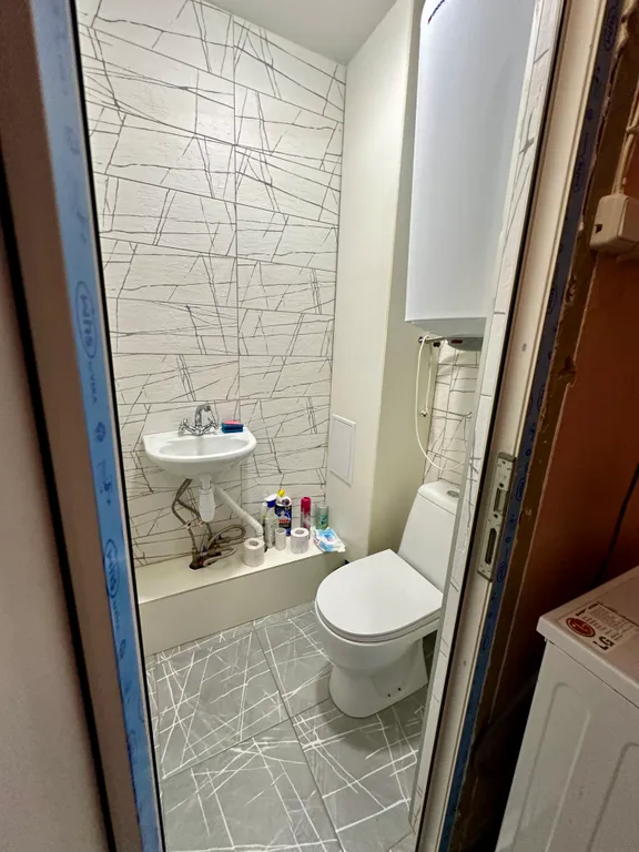 Уютная комната с прекрасным видом на город