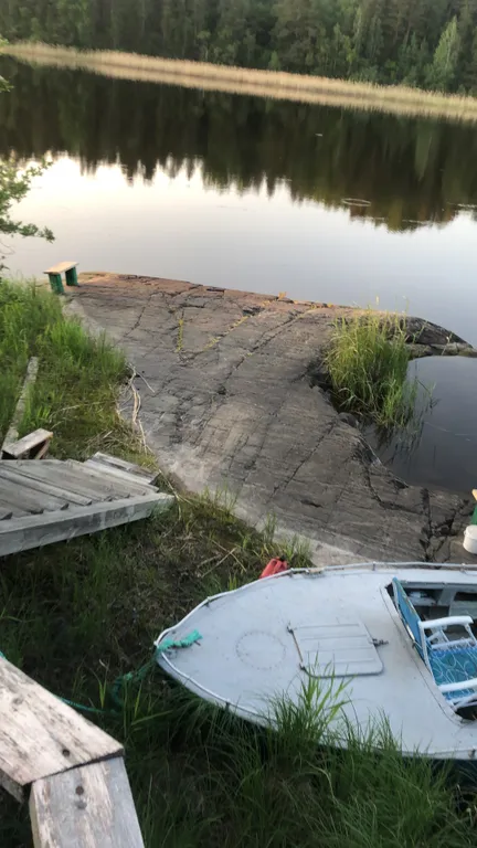 Большой уютный деревянный коттедж на самом берегу Ладожских шхер