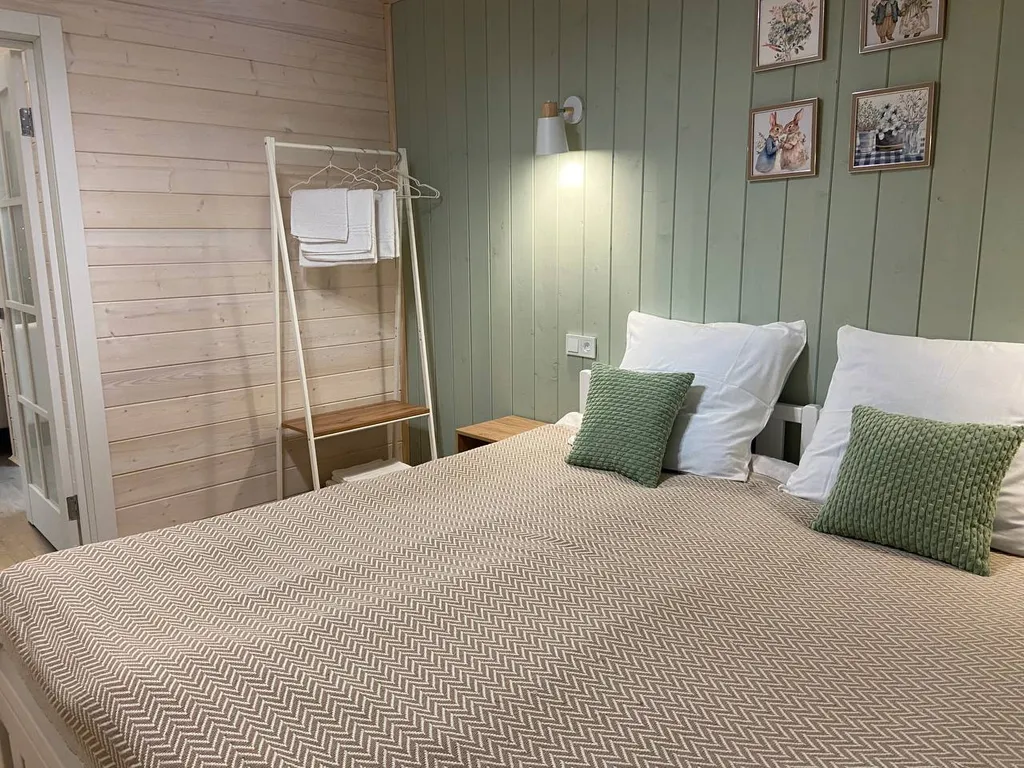 Домик Сказочный Лес с гриль-мангалом, костровой и большой сауной