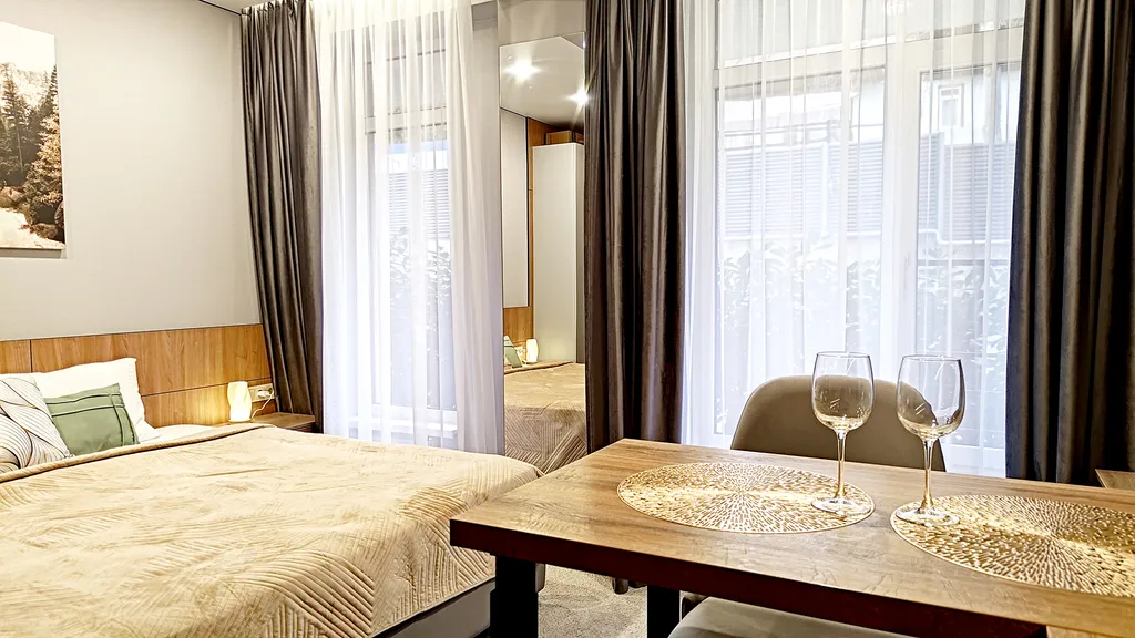 Центр. Студия+бассейн и сауна