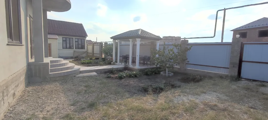 Уютный домик недалеко от моря и озера