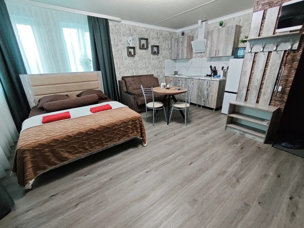 Светлая студия в центре (№13)