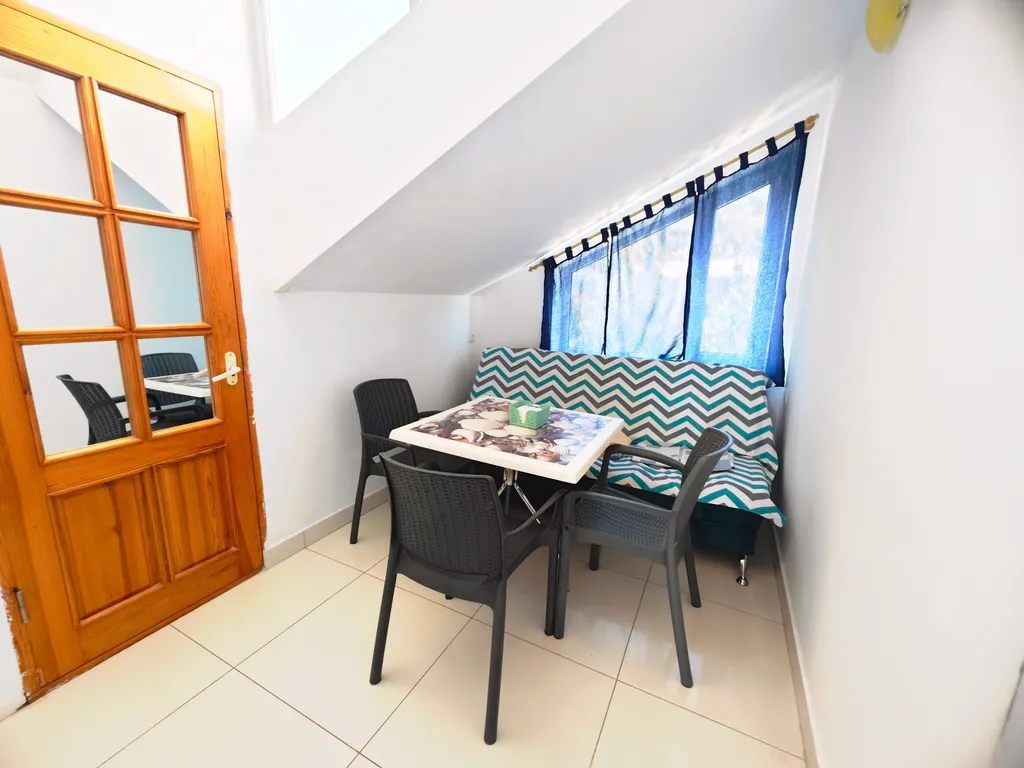 2-комнатный апартамент с видом на море