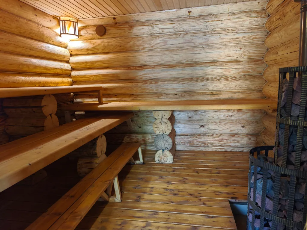 Вилла Личи, сруб с подогреваемым бассейном и баней