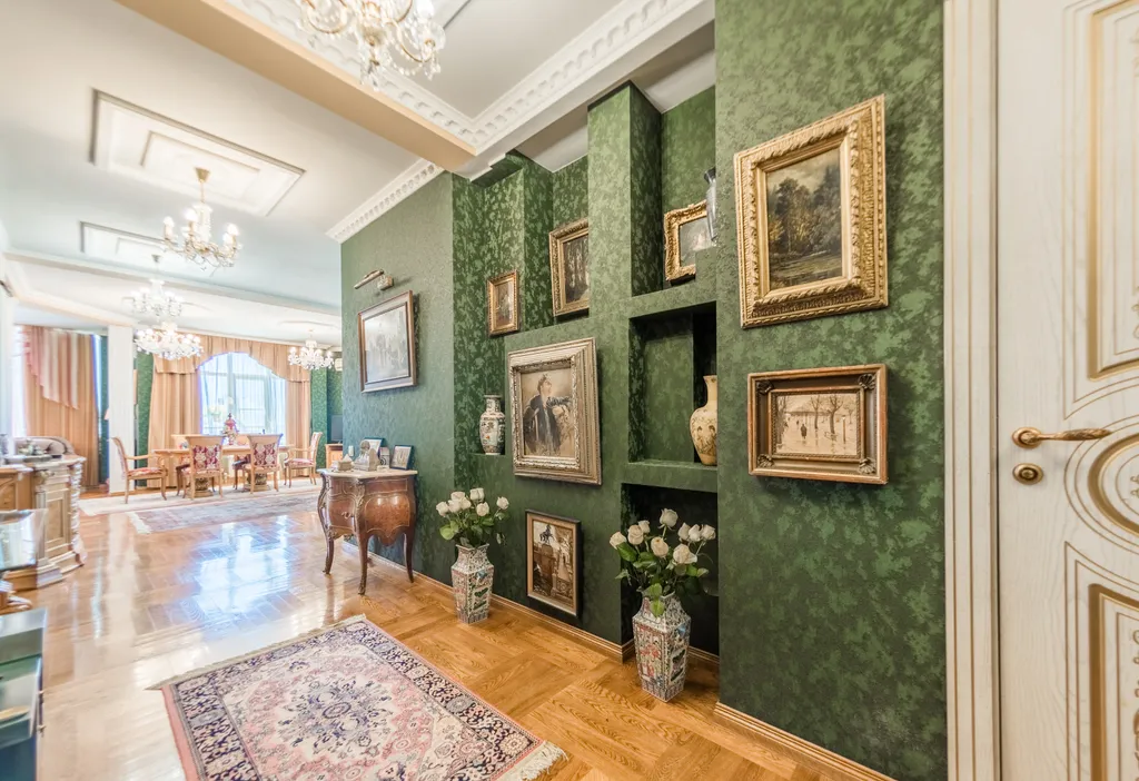 Пентхаус с бассейном и видом на море