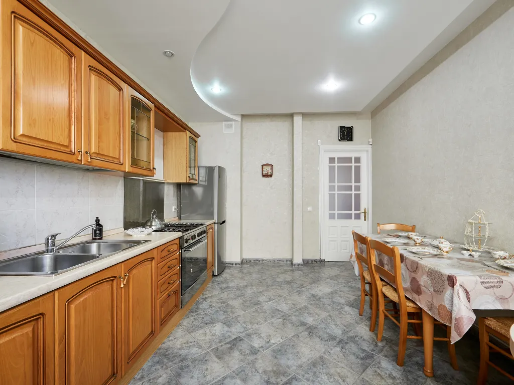 4-комнатный Дом