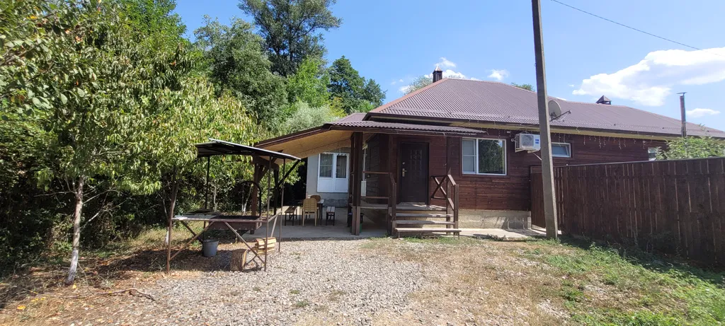 Гостевой домик с бассейном