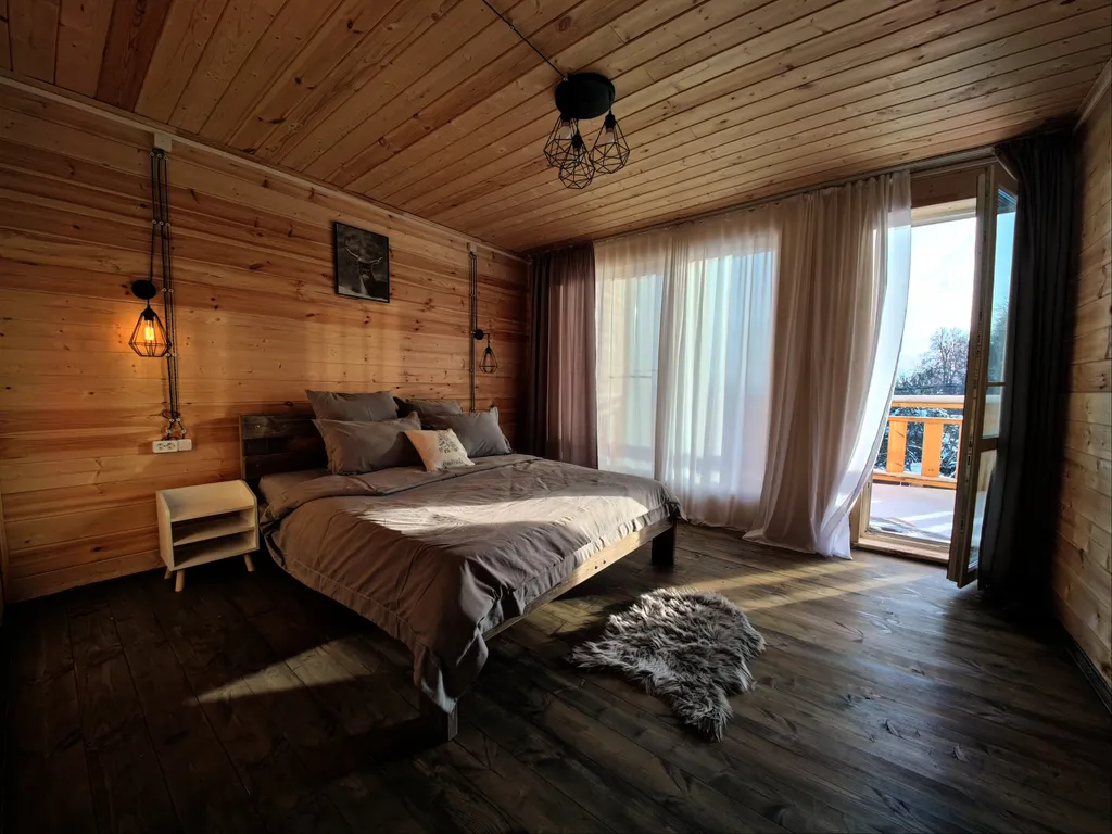 Дом с видом на озеро