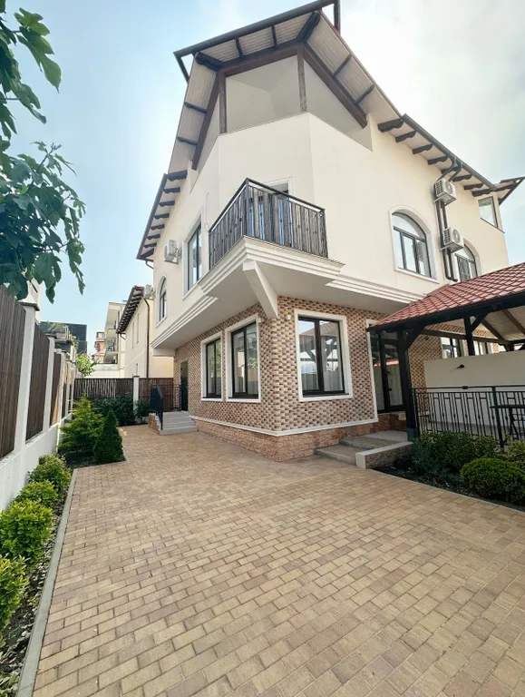 Современный коттедж вблизи дома — аренда посуточно в Геленджик