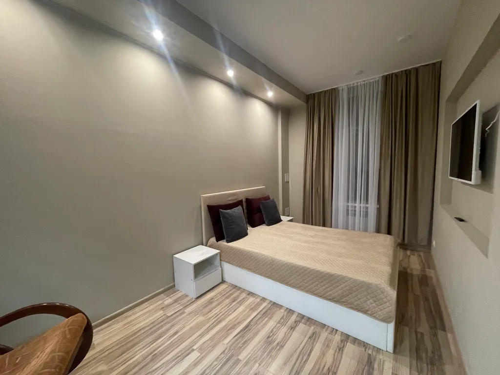 Уникальная локация, квартира с отдельным входом в самом сердце города