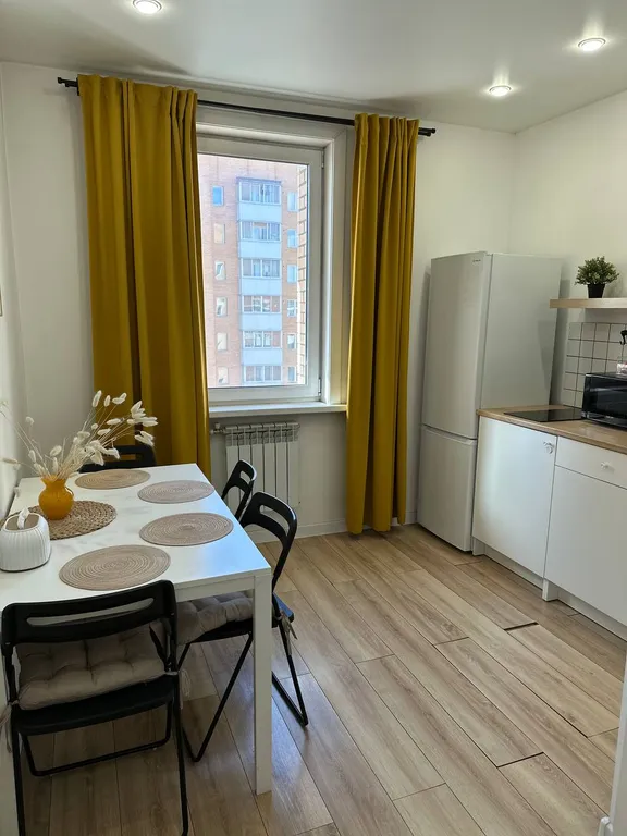 Квартира в спальном районе города с развитой инфраструктурой