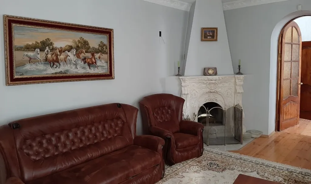 Домик с беседкой