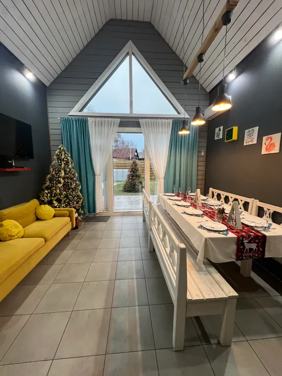 Черный дом на 10+4 человек