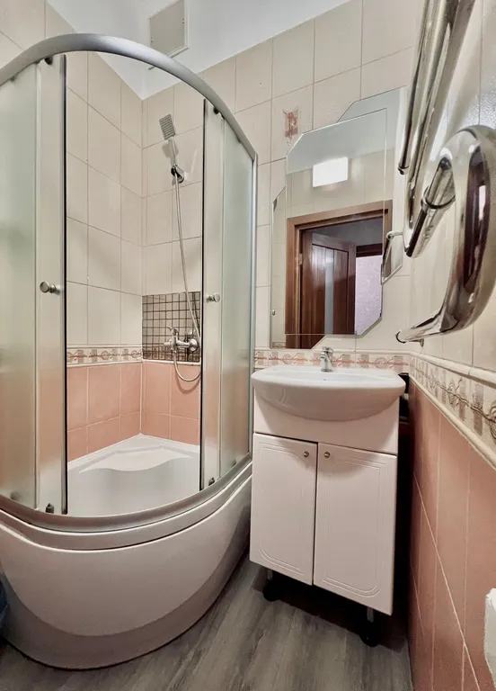 Уютный однокомнатный люкс у метро Площадь Победы