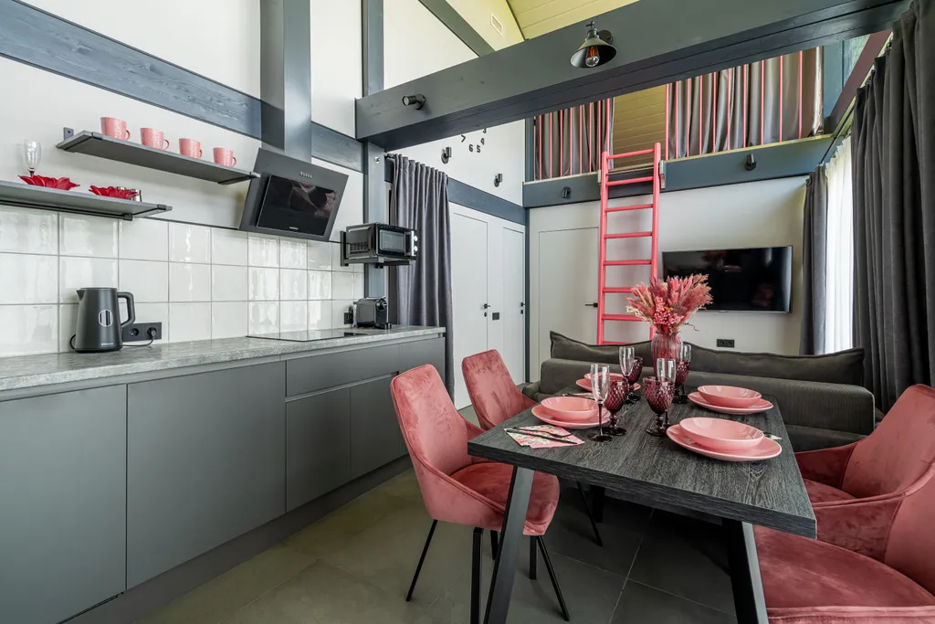 Розовый домик в Загородном клубе у Плещеева озера