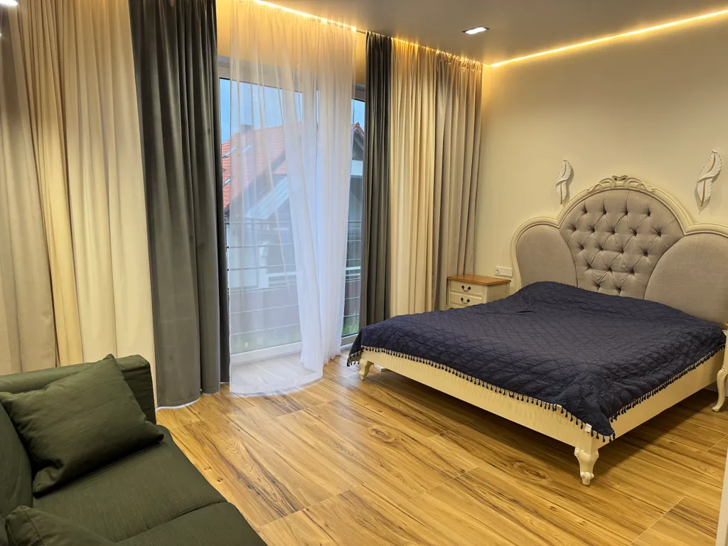 Комната у моря через сосновый бор