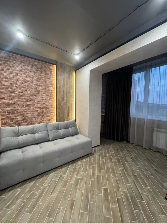 Новая 2-х комнатная квартира с дизайнерским ремонтом в стиле лофт