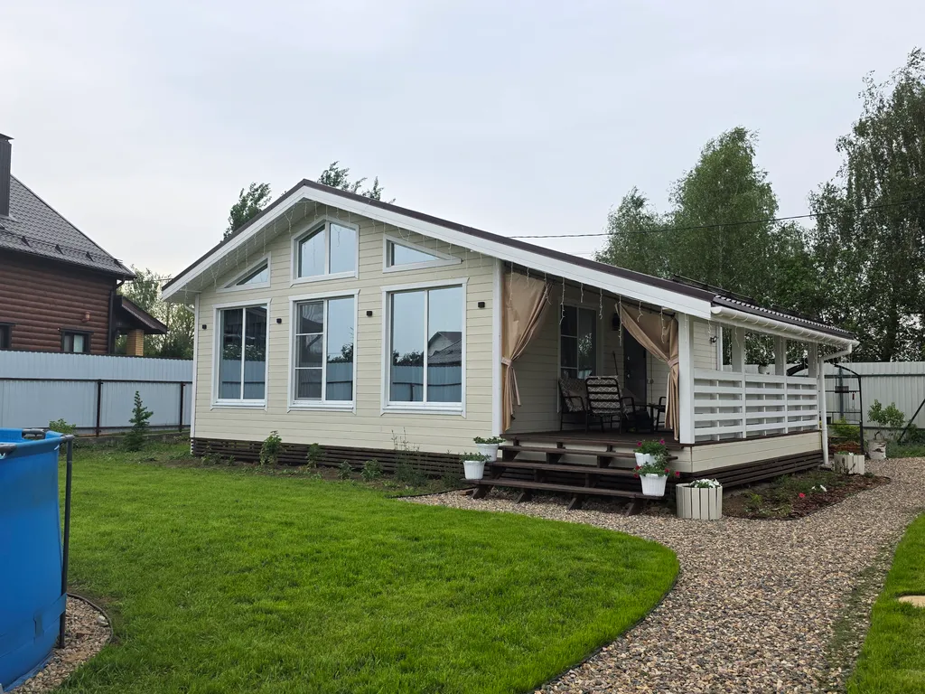 Уютный, светлый, новый евро-3 комнатный дом на участке 9 соток с баней