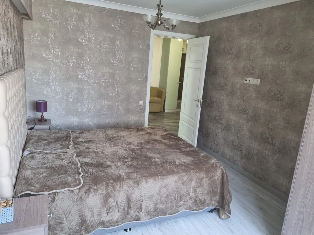 Просторная красивая трёхкомнатная квартира в самом центре города