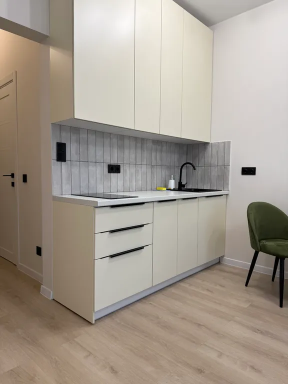 Квартира Квартира Стильная студия в современном ж/к "Метрополис" — Красноярск