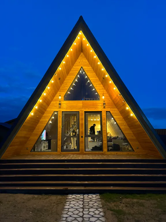 Коттедж Уютный а-фрейм домик с видом на лес — Черноголовка