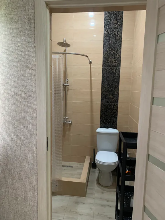 Комфортабельный дом с бассейном с видом на горы