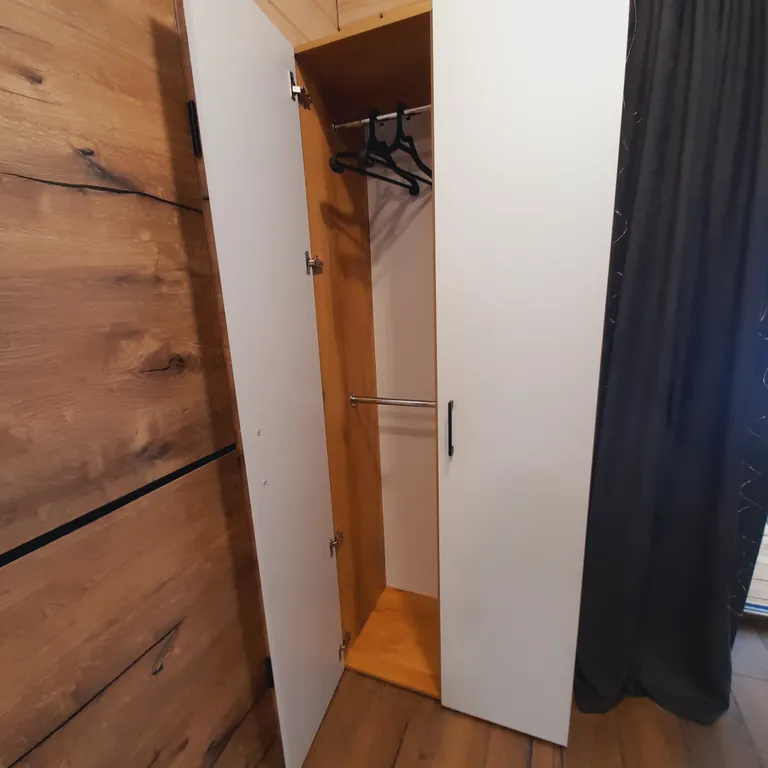 Гостевой дом в сосновом лесу в 15 минутах от курорта Манжерок