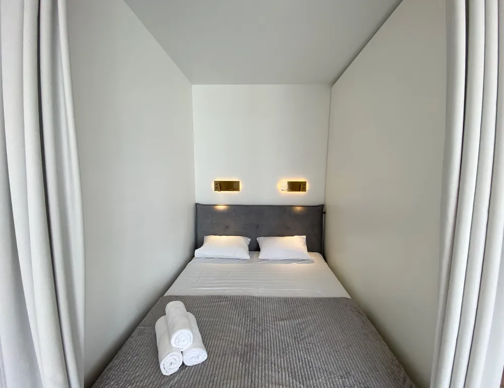 Прекрасная светлая студия у бухты Золотой рог