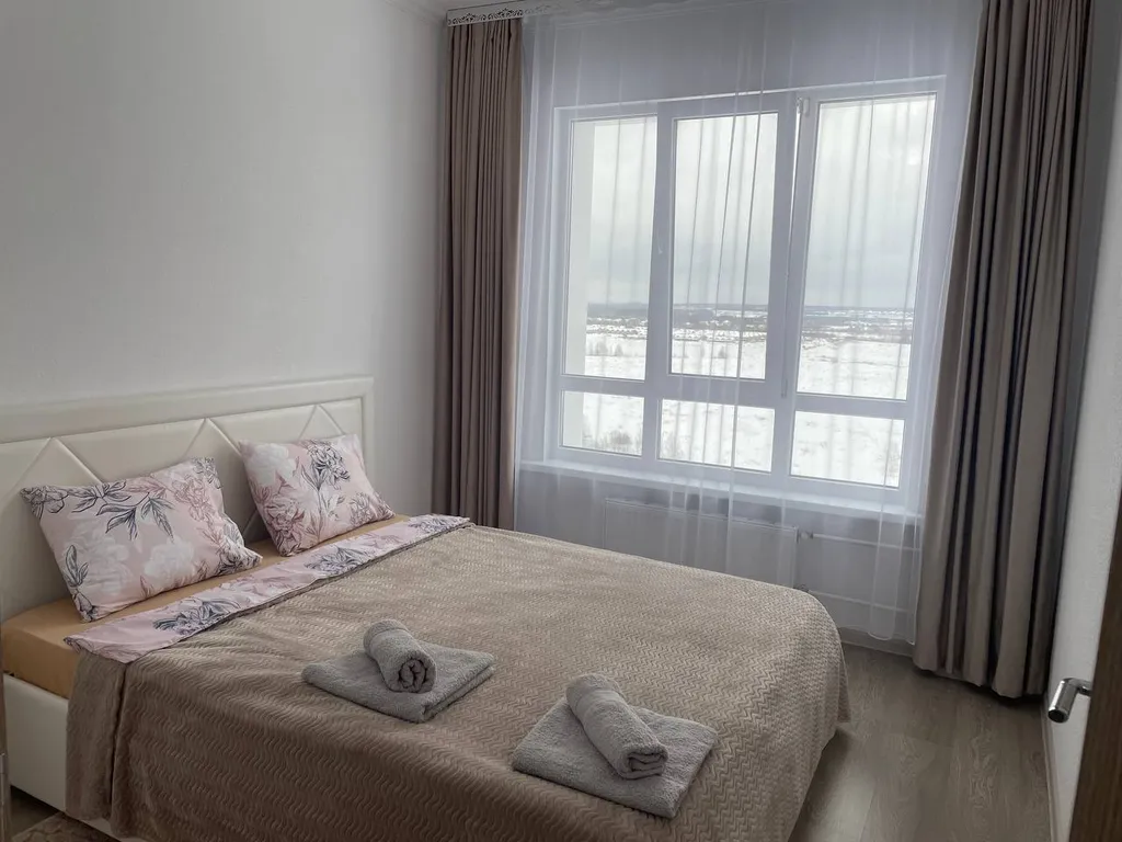 Уютная двухкомнатная квартира с шикарным видом на город — аренда посуточно в Тверь