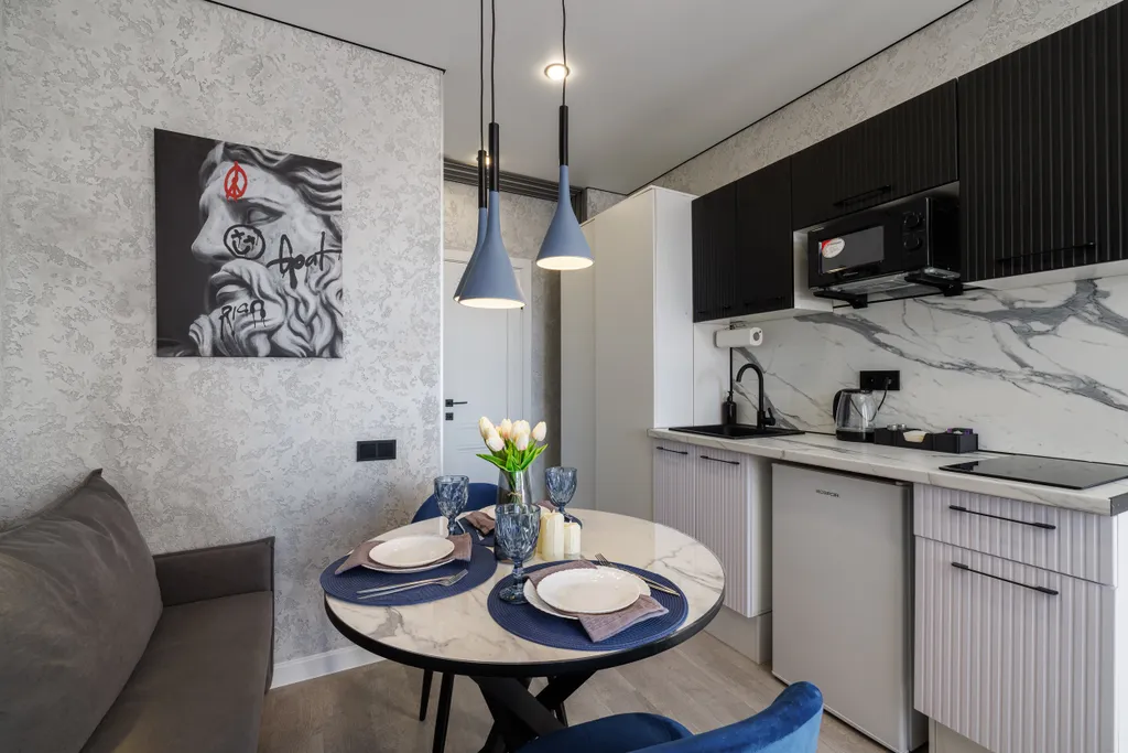 Уютная кино-студия с проектором