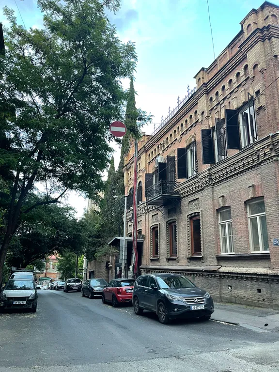 Квартира на вере у метро в центре