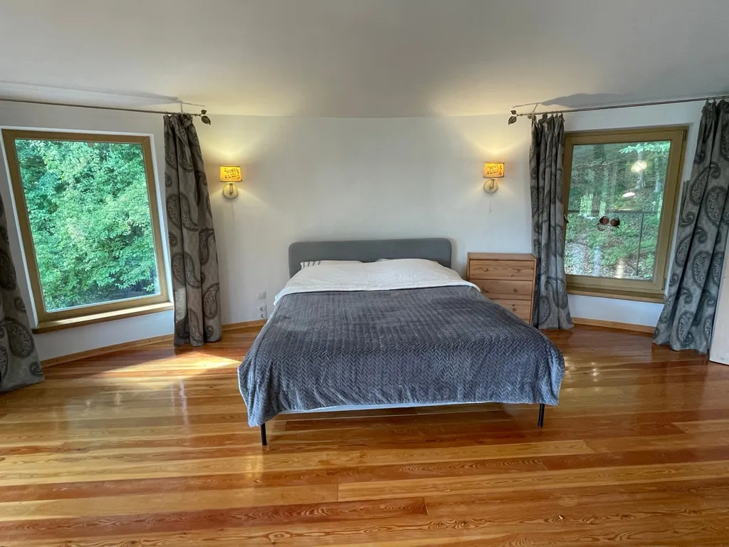 Круглый дом в горах