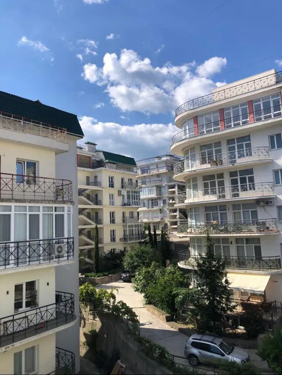 Квартира с видом на море и горы