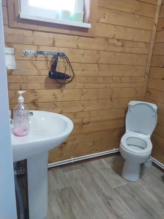 Коттедж Уютный домик со своим отдельным двориком — Кучугуры